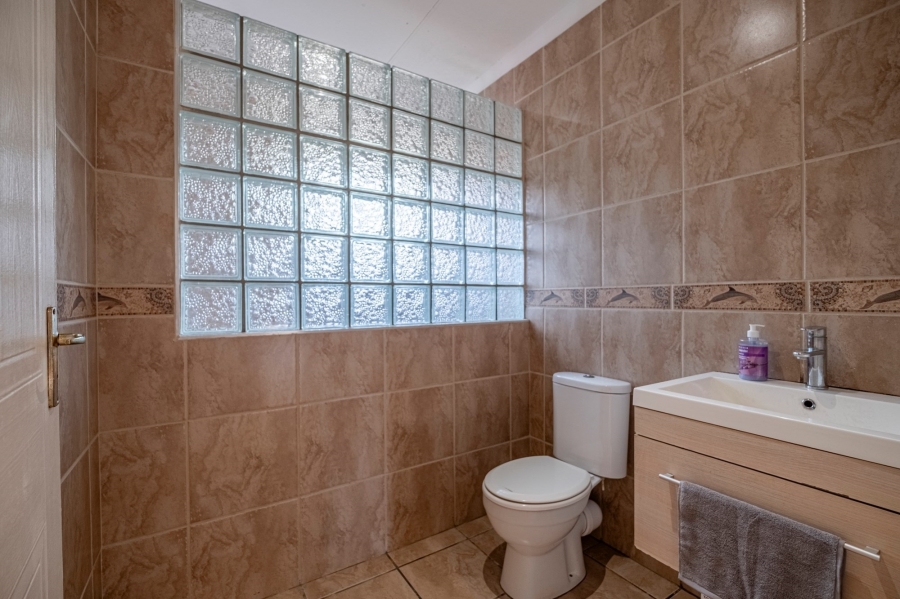 3 Bedroom Property for Sale in Summerstrand Eastern Cape